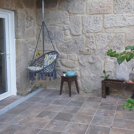 Casita A Estrenar En Con Rio Proxima A Tui, Gondomar Y Portugal. Apartment *
