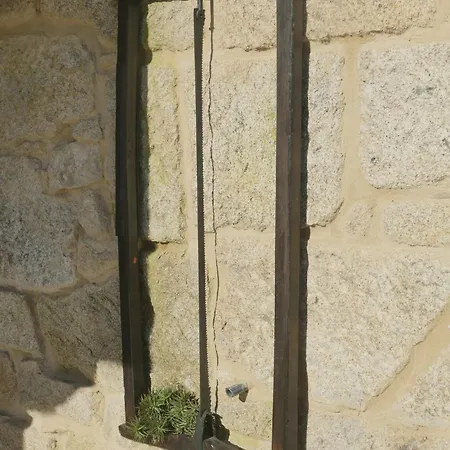 Casita A Estrenar En Con Rio Proxima A Tui, Gondomar Y Portugal.